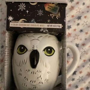 HARRY POTTER Magical Cocoa Mix & Mug Gift Set with Color Changing Cocoa Mix,Mug,